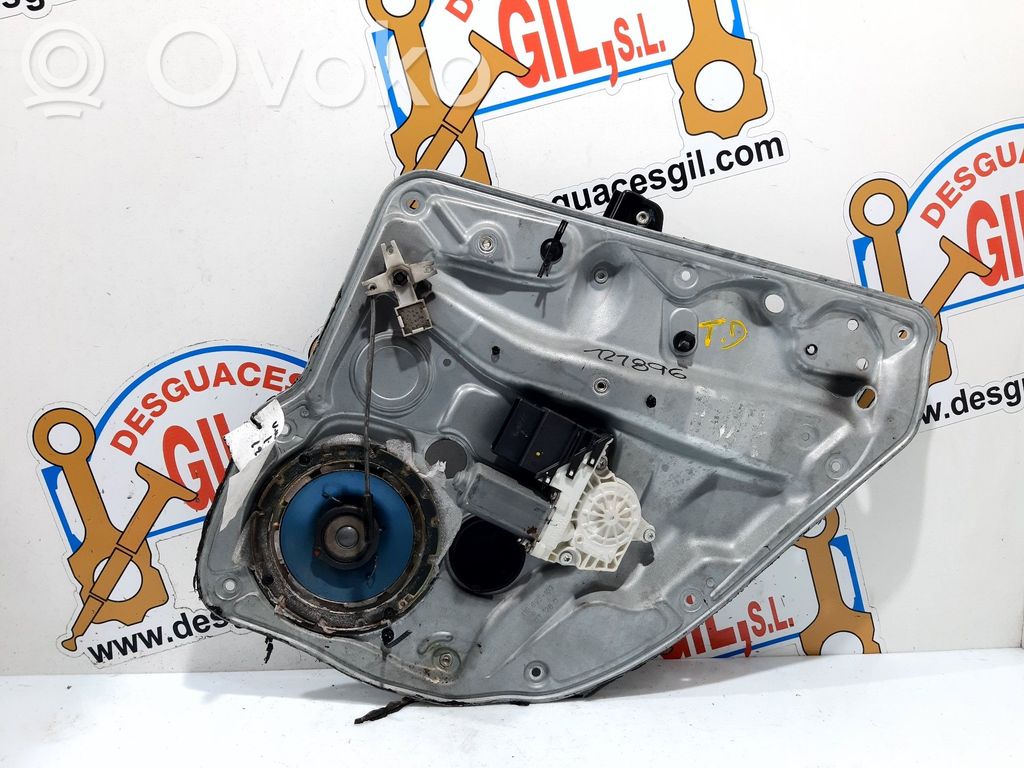 Volkswagen Golf IV Ręczny podnośnik szyby drzwi tylnych 