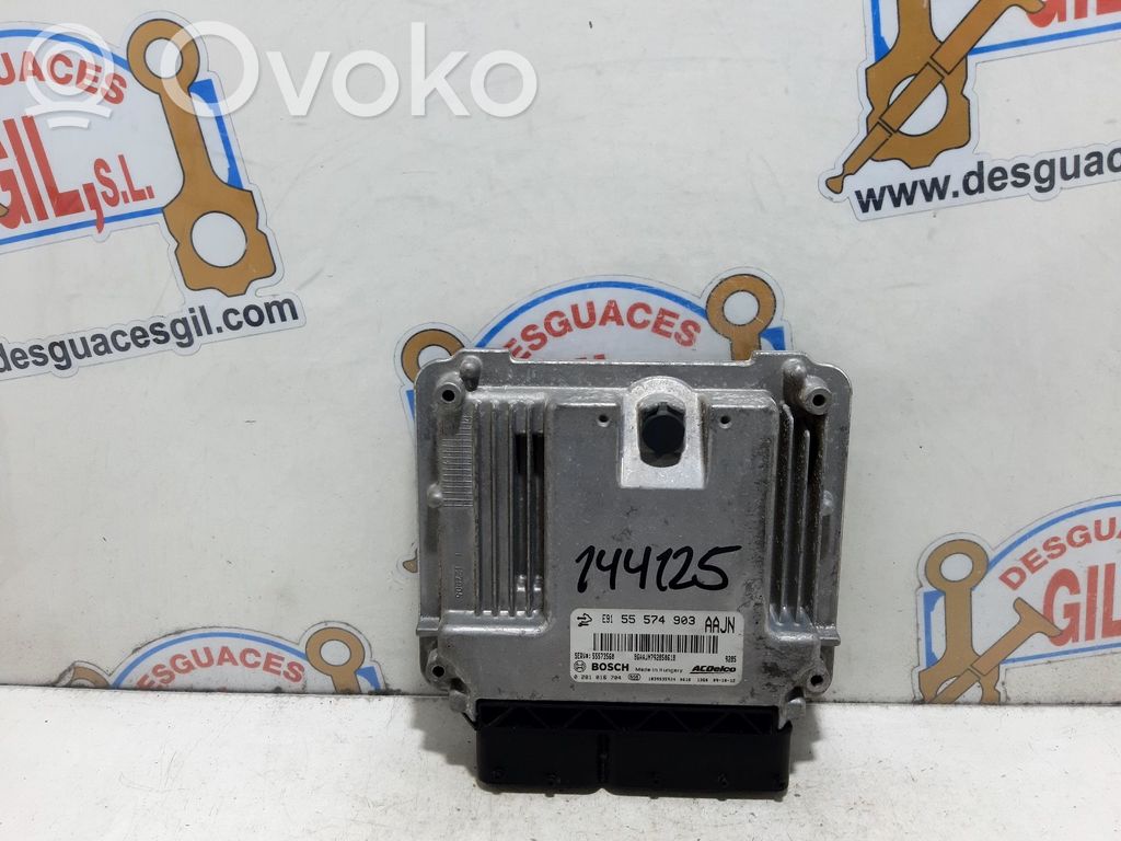 Opel Insignia A Engine control unit/module 