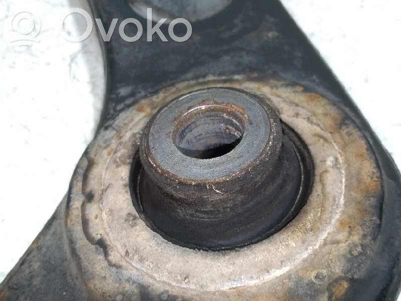 Citroen C4 I Braccio di controllo sospensione anteriore inferiore/braccio oscillante 
