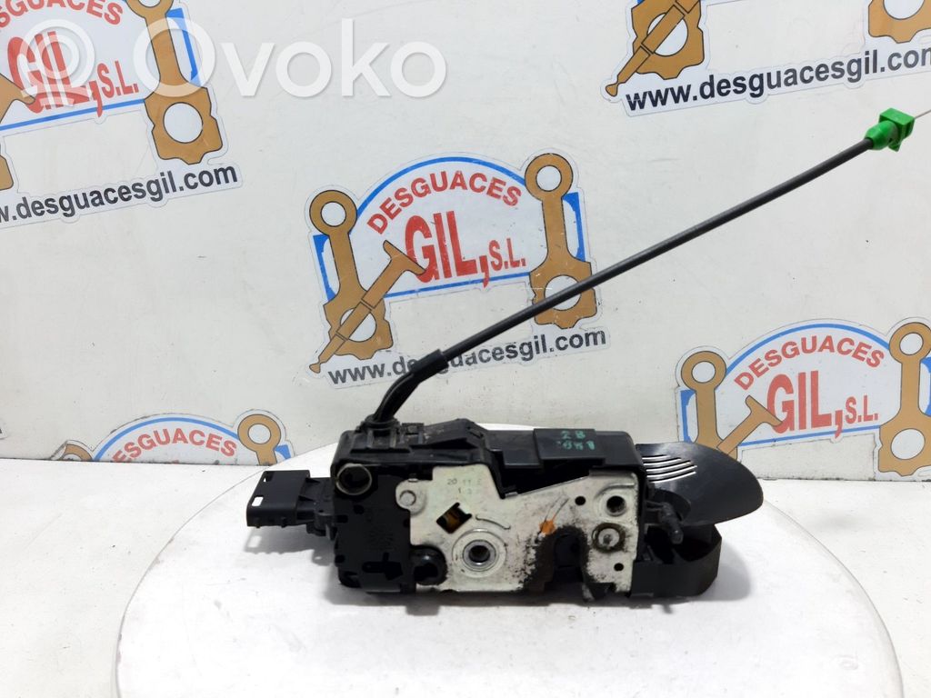Front door lock   113209
