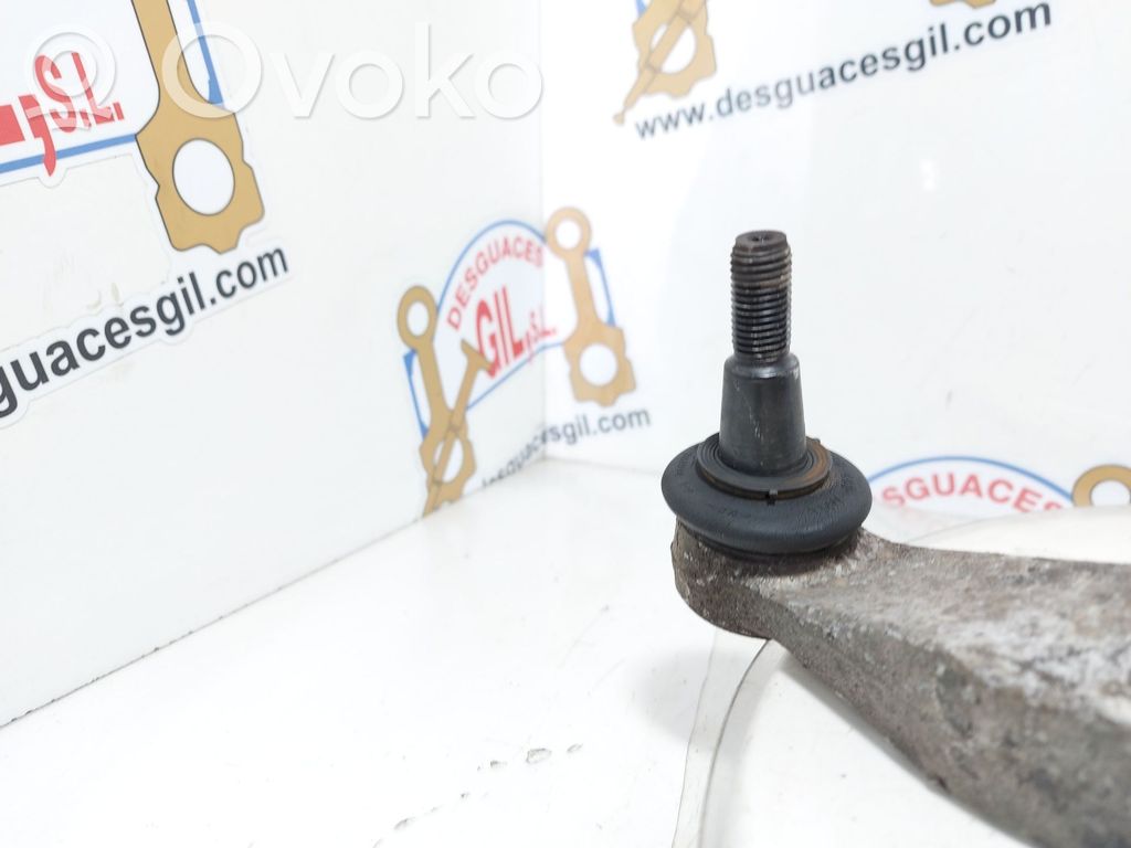 Audi A4 S4 B5 8D Braccio di controllo sospensione anteriore inferiore/braccio oscillante 