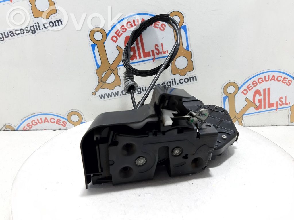 Front door lock   122742