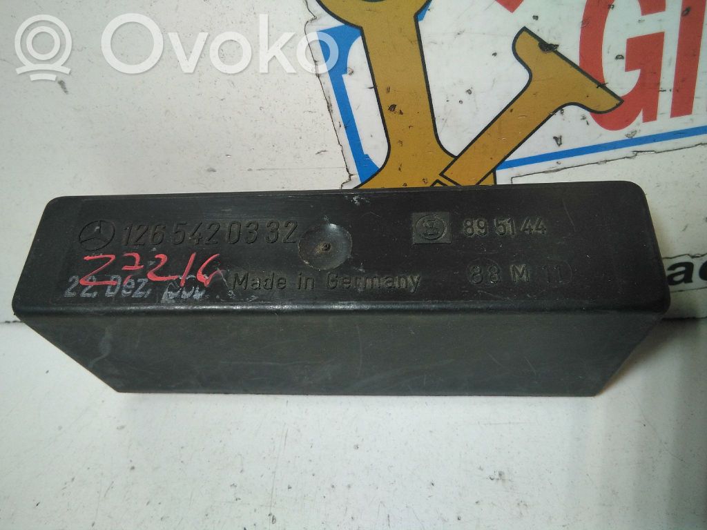 Mercedes-Benz E W124 Sterownik / Moduł świateł LCM 