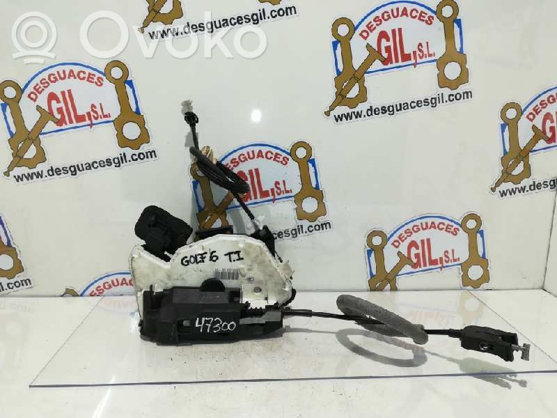 Volkswagen Golf VI Rear door lock 