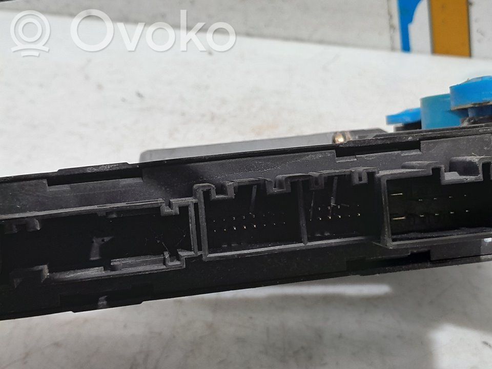 Porsche Cayenne (9PA) Macara geam spate manuală 