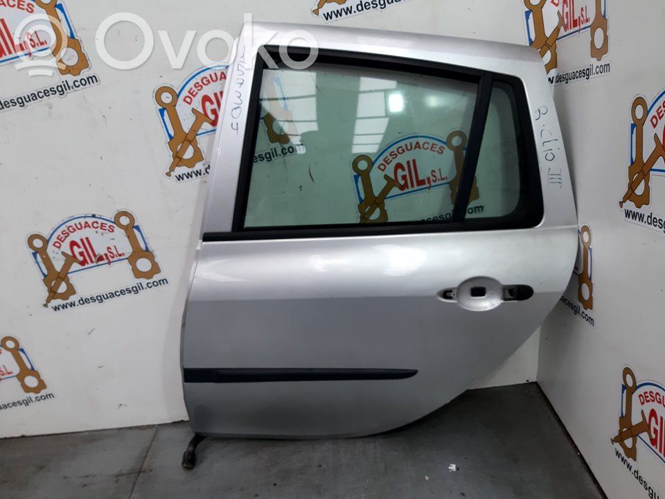 Renault Clio III Drzwi tylne 