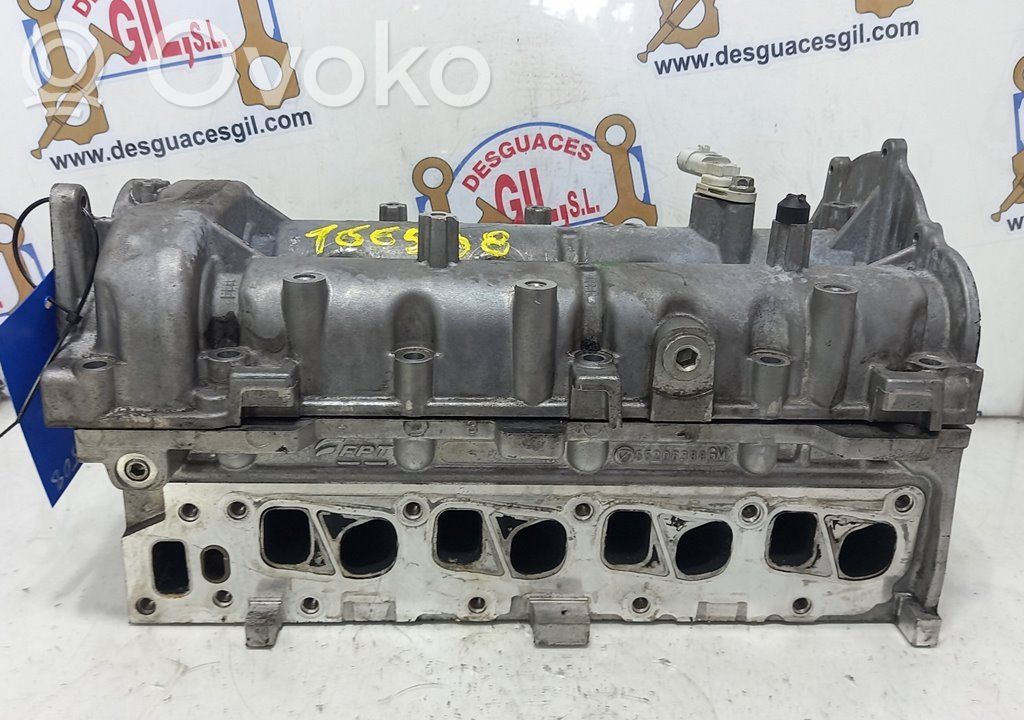 Opel Corsa D Głowica silnika 