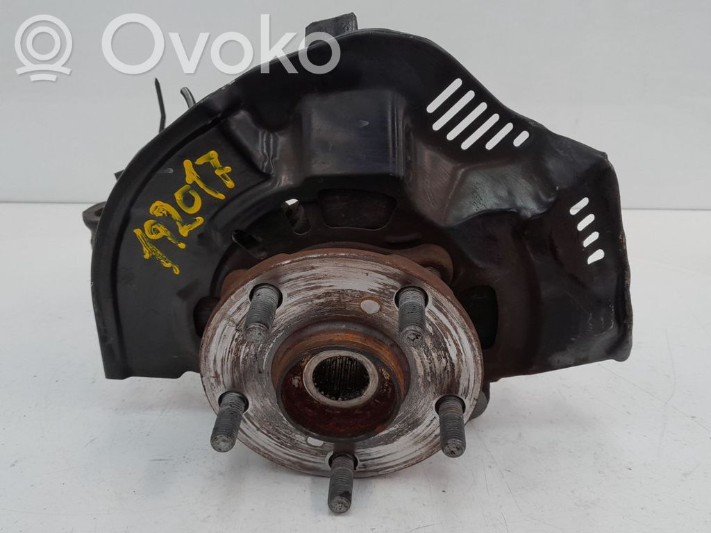 Toyota Auris 150 Zwrotnica koła przedniego 