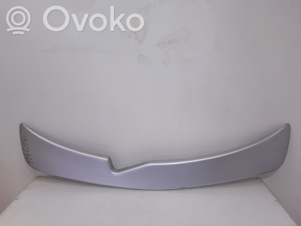 Tailgate/trunk spoiler   194016
