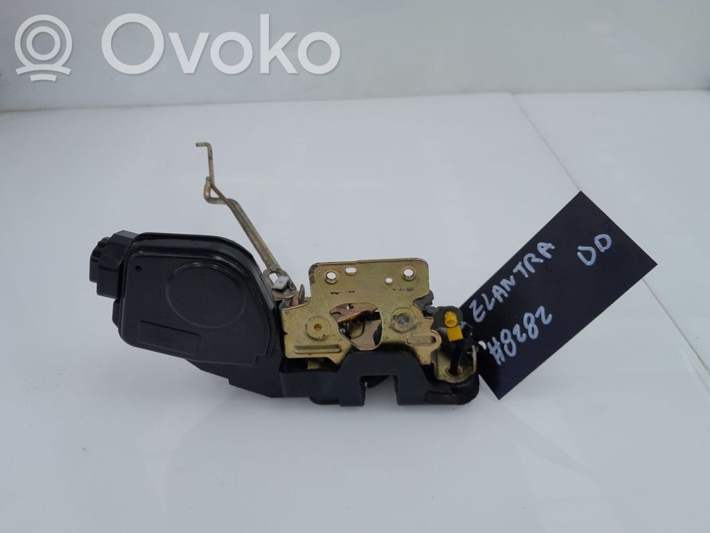 Hyundai Elantra Front door lock 