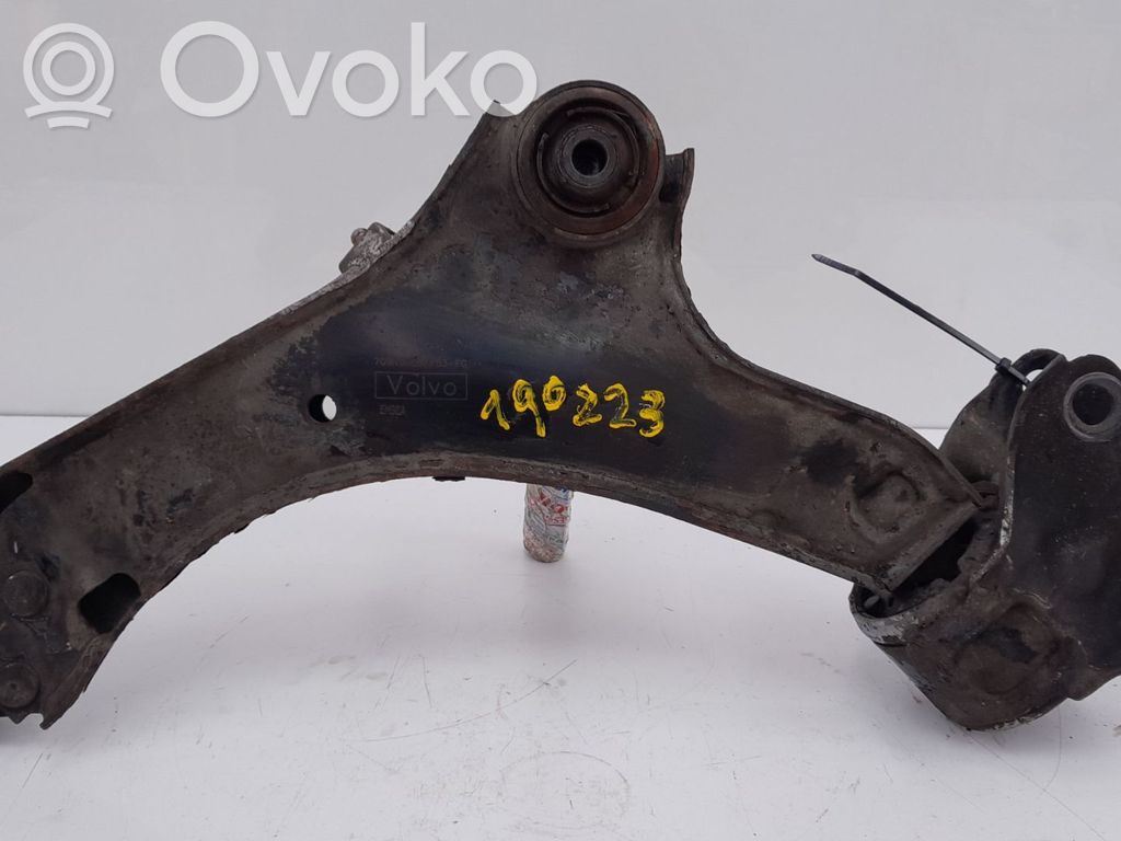 Volvo XC70 Brazo de suspensión/horquilla inferior delantero 