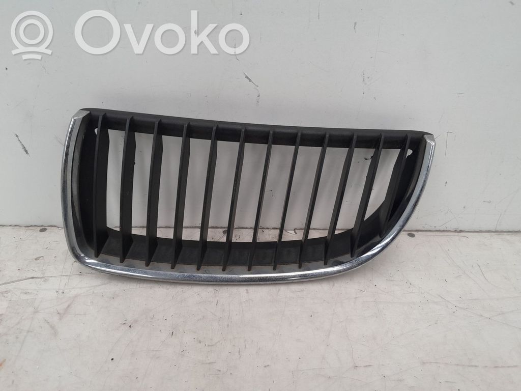 BMW 3 E90 E91 Priekšējais režģis 