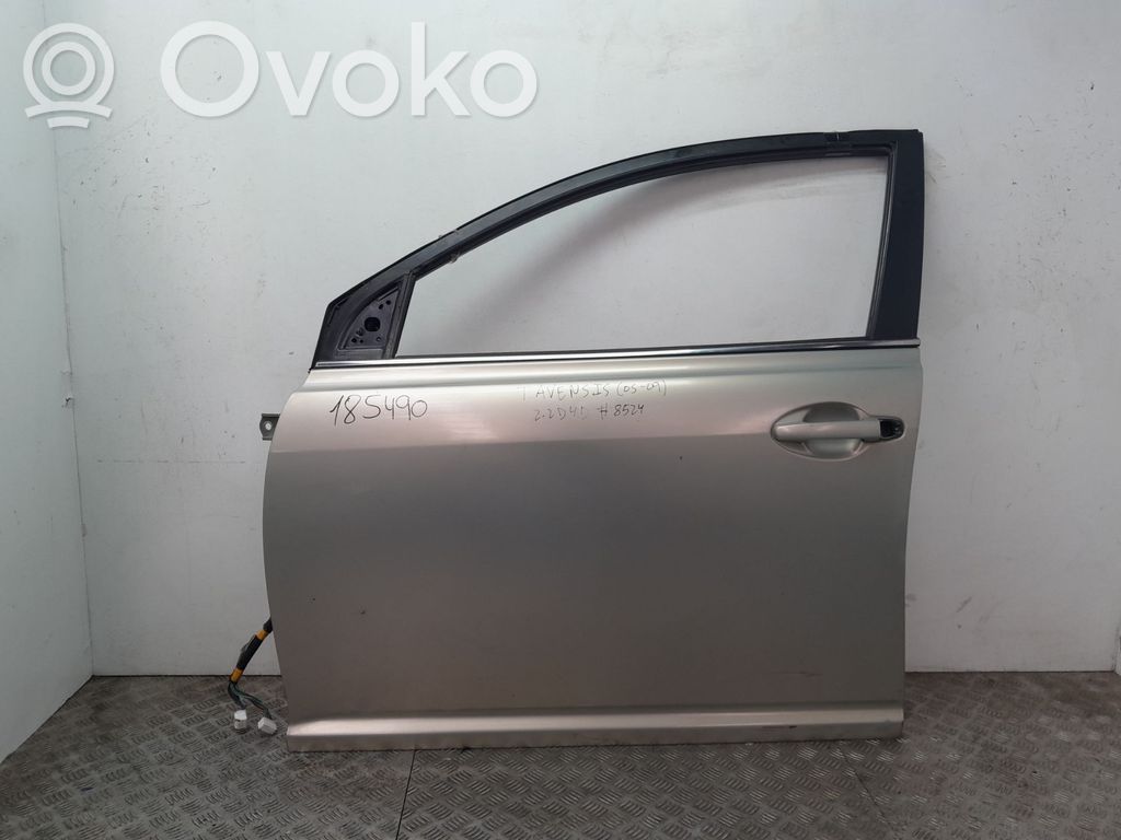 Toyota Avensis T250 Priekinės durys 