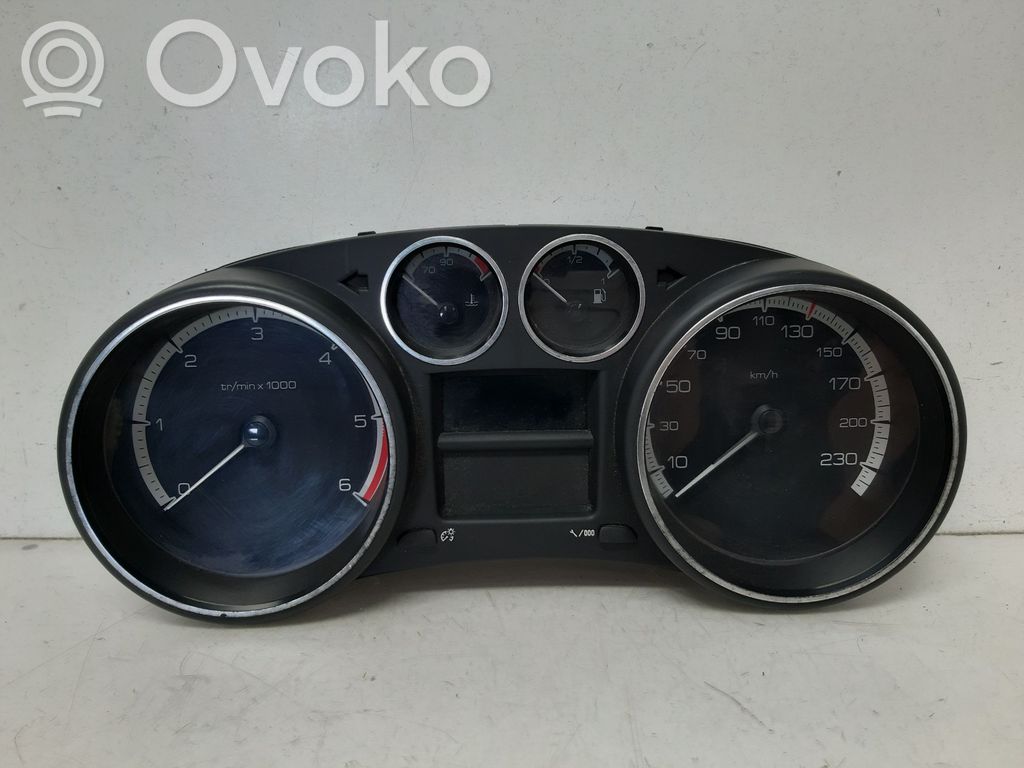 Peugeot 308 Speedometer (instrument cluster) 