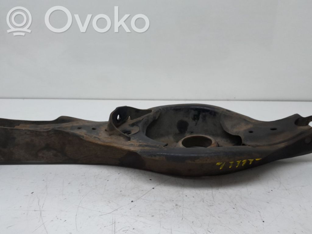Brazo de suspensión trasero   199110