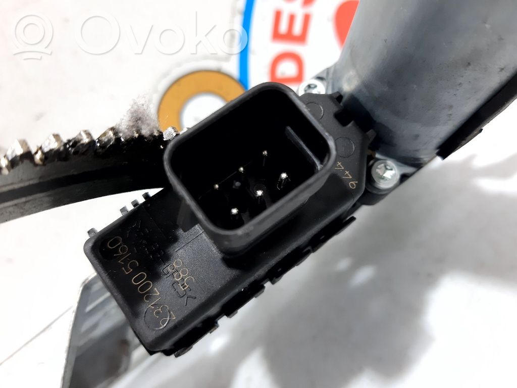 Opel Zafira B Front door window regulator with motor 
