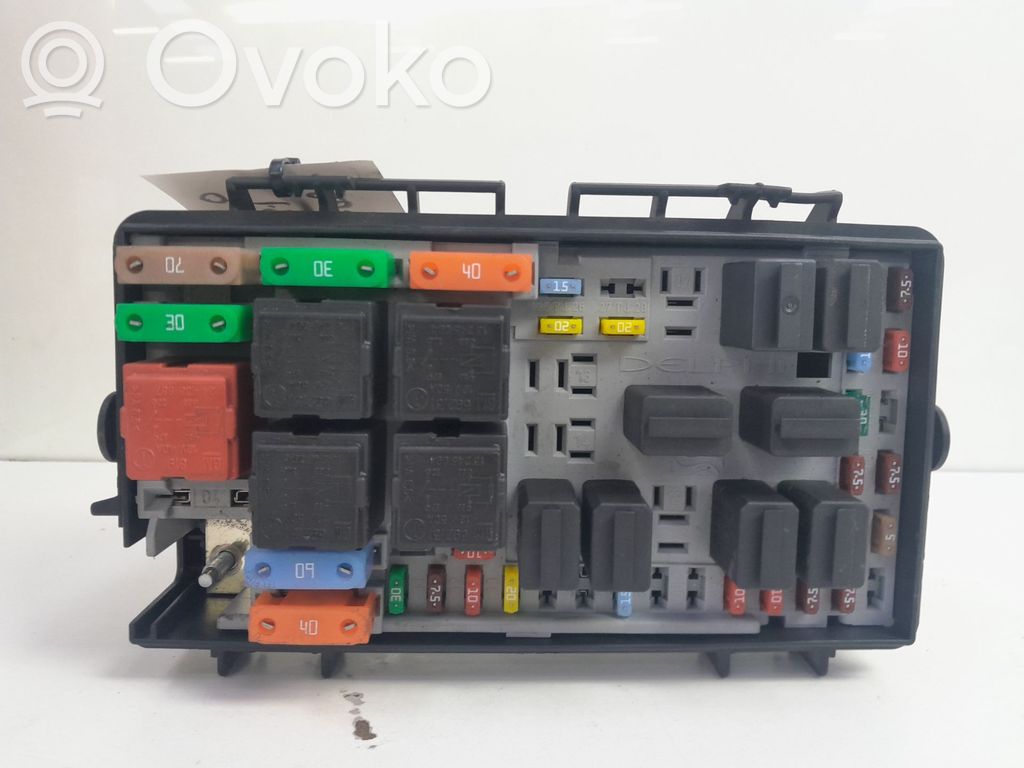 Opel Corsa D Saugiklių blokas 
