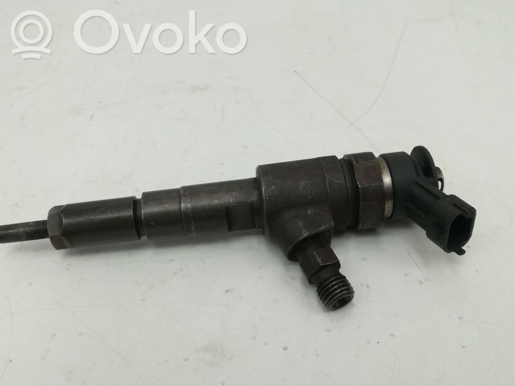 Inyector de combustible   0445110135,187873