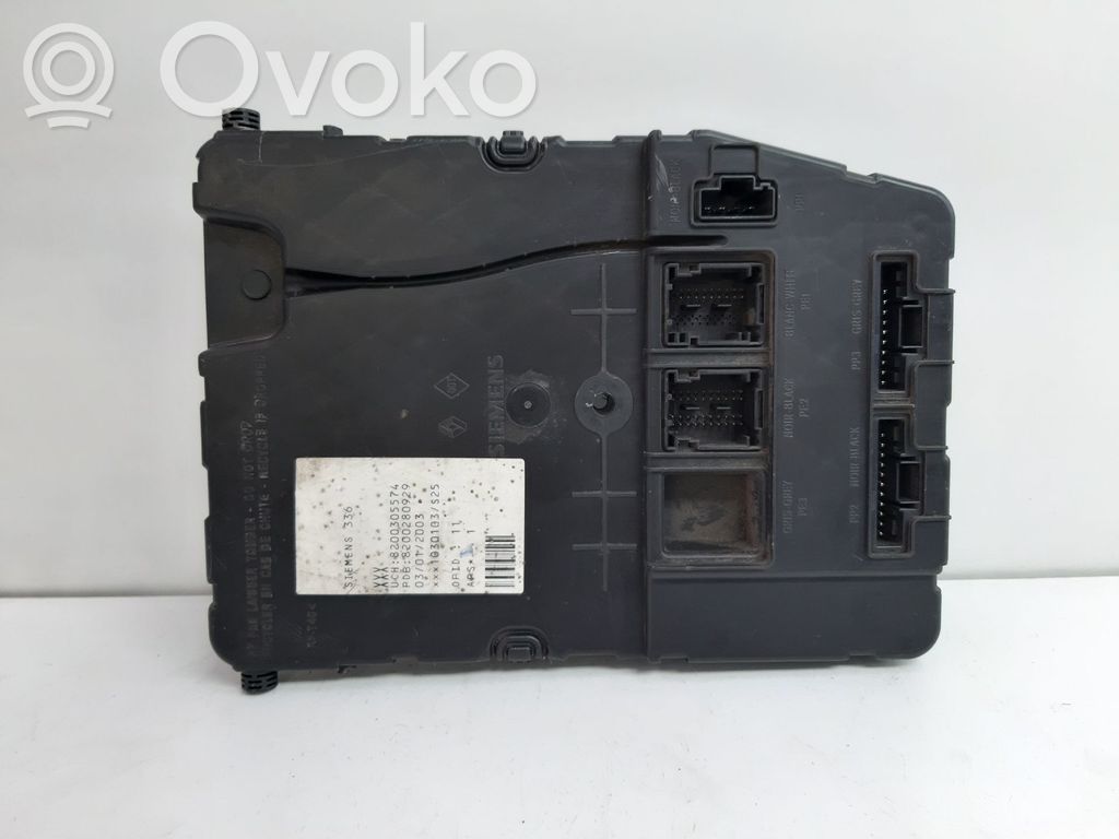 Ramka / Moduł bezpieczników   8200305574,203093