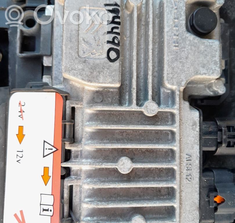 Peugeot 2008 I Start/Stop control module 
