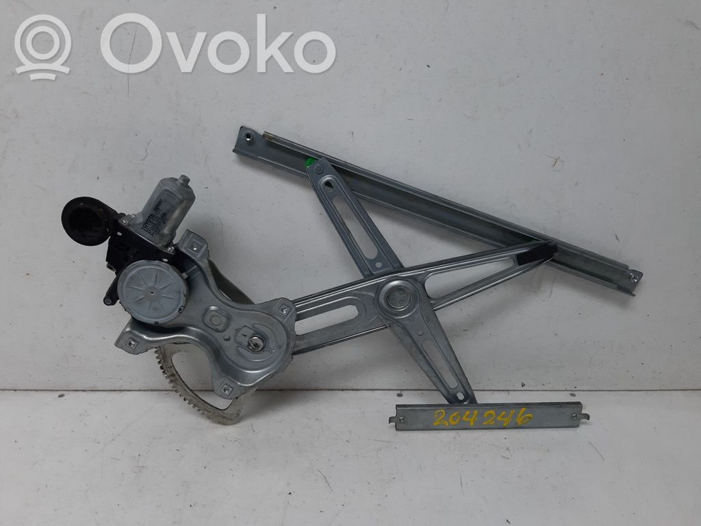 Toyota Yaris Front door window regulator with motor 