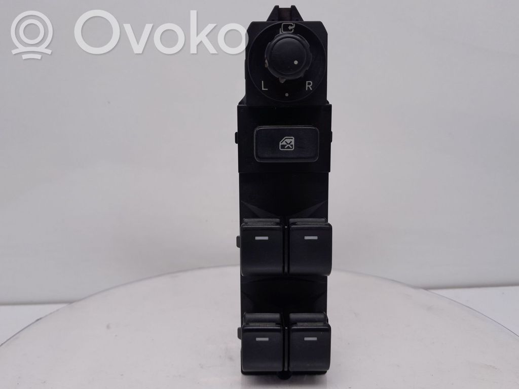 Mazda CX-5 Electric window control switch 