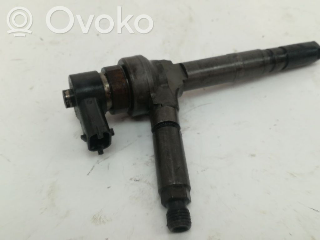 Opel Astra G Wtryskiwacz paliwa 