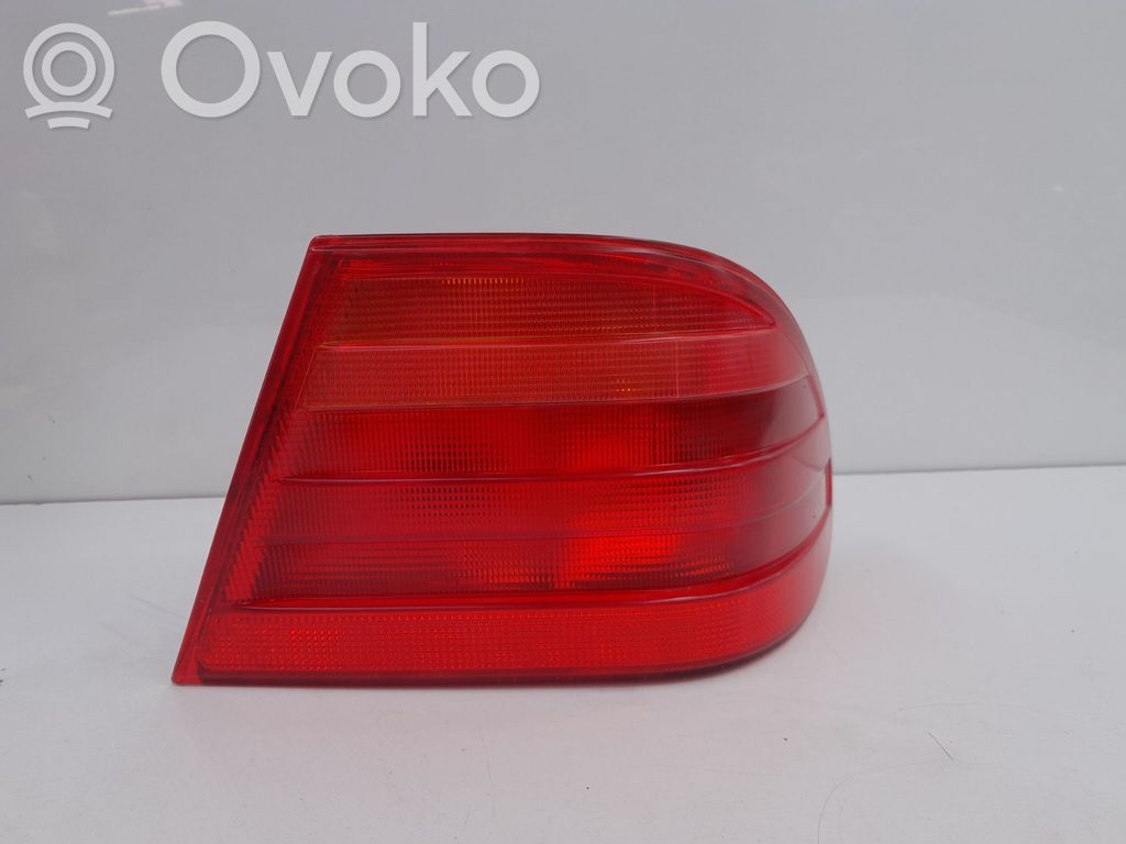 Mercedes-Benz E W210 Luci posteriori