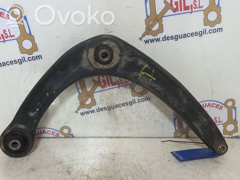 Peugeot 308 Braccio di controllo sospensione anteriore inferiore/braccio oscillante