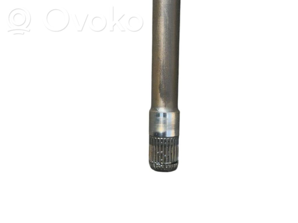 Etuvetoakseli   8250130587,7524046