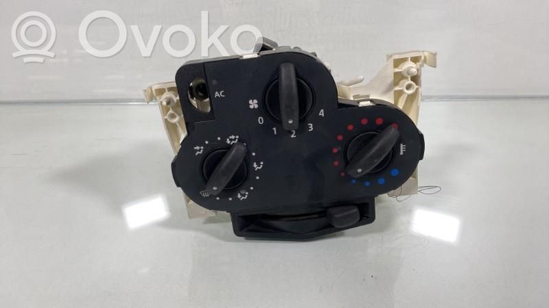Dacia Logan I Climate control unit 