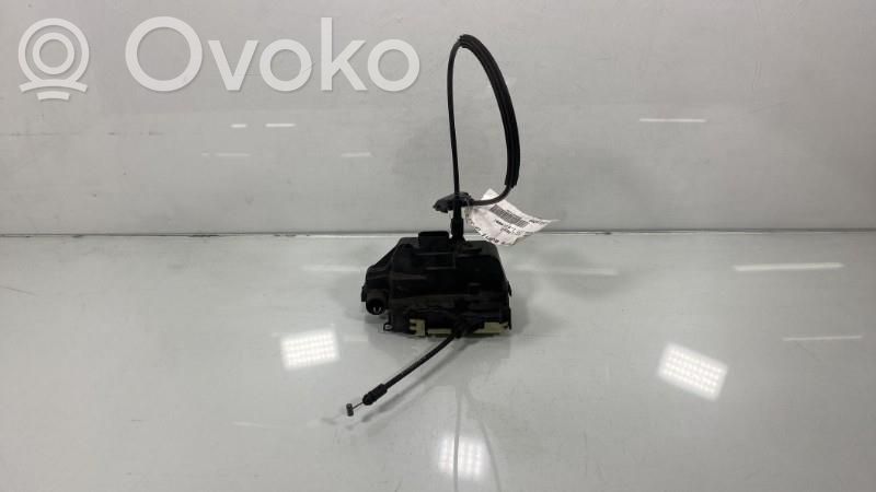 Nissan Primera Front door lock 