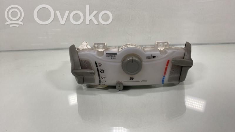 Peugeot 107 Climate control unit 