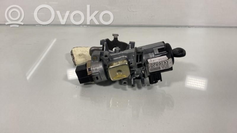 Mazda 2 Užvedimo spynelė 