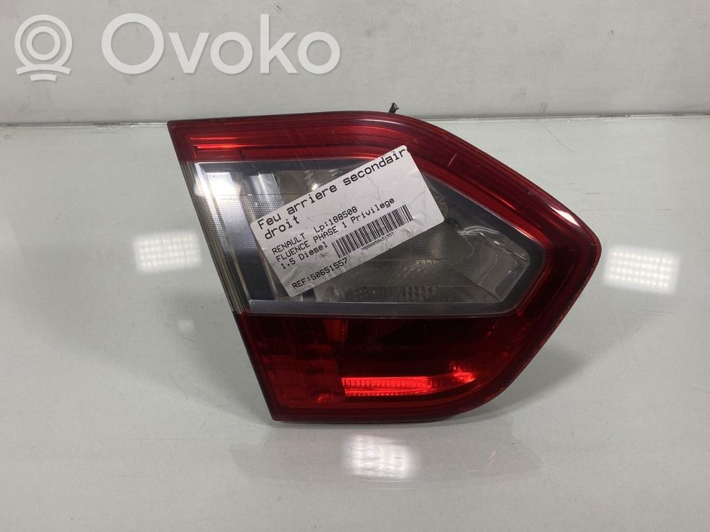 Renault Fluence Lampy tylnej klapy bagażnika 