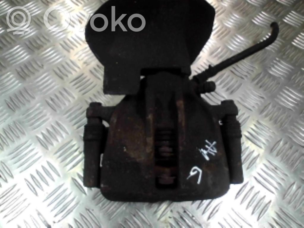 Volkswagen Golf III Zacisk hamulcowy przedni 