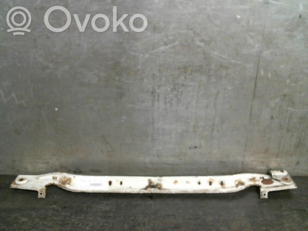 Renault Express Viršutinė dalis radiatorių panelės (televizoriaus) 