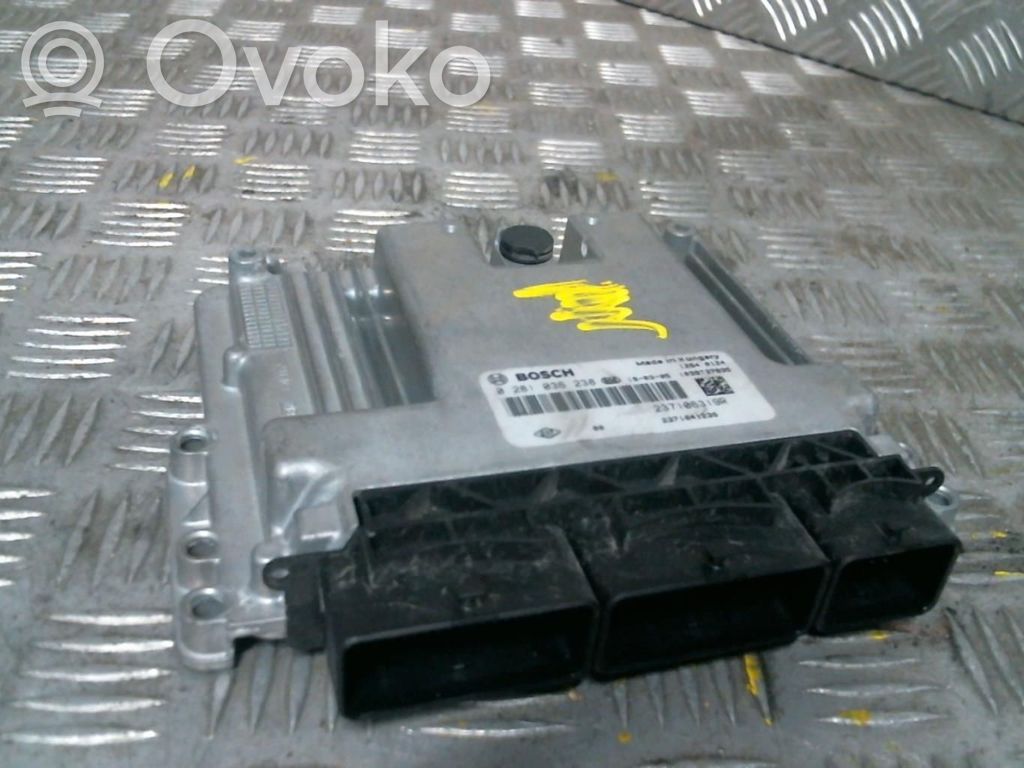 Renault Clio IV Engine control unit/module 