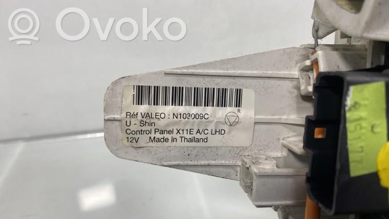 Nissan Note (E11) Climate control unit 