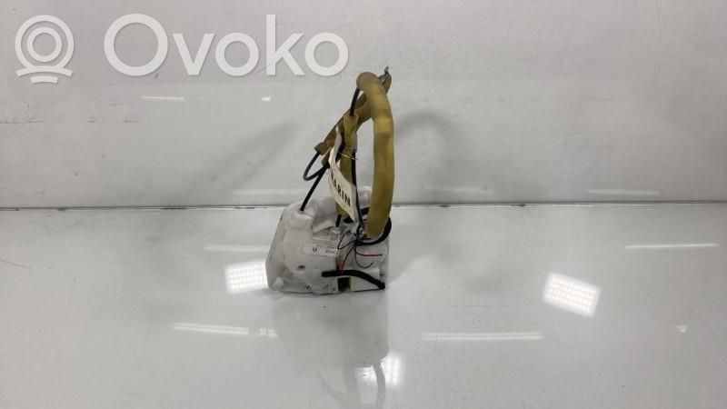 Mazda 2 Front door lock 