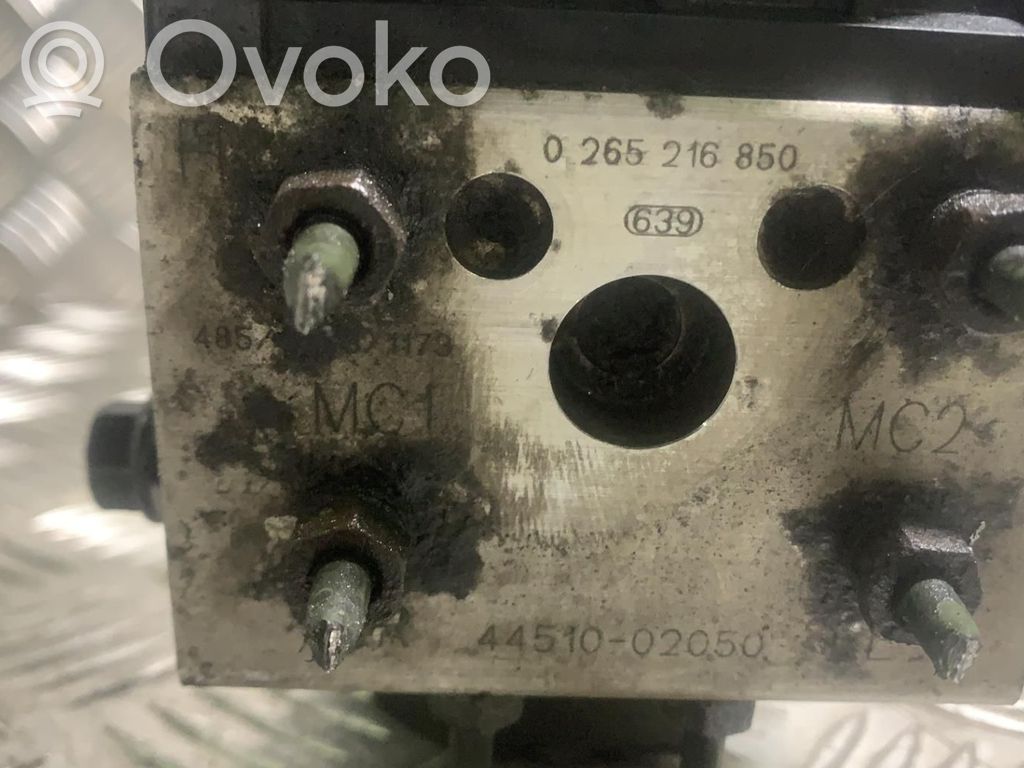 Toyota Corolla E120 E130 Bomba de ABS 