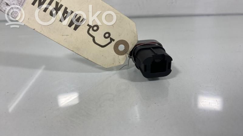 Botón interruptor de luz de peligro   1556970