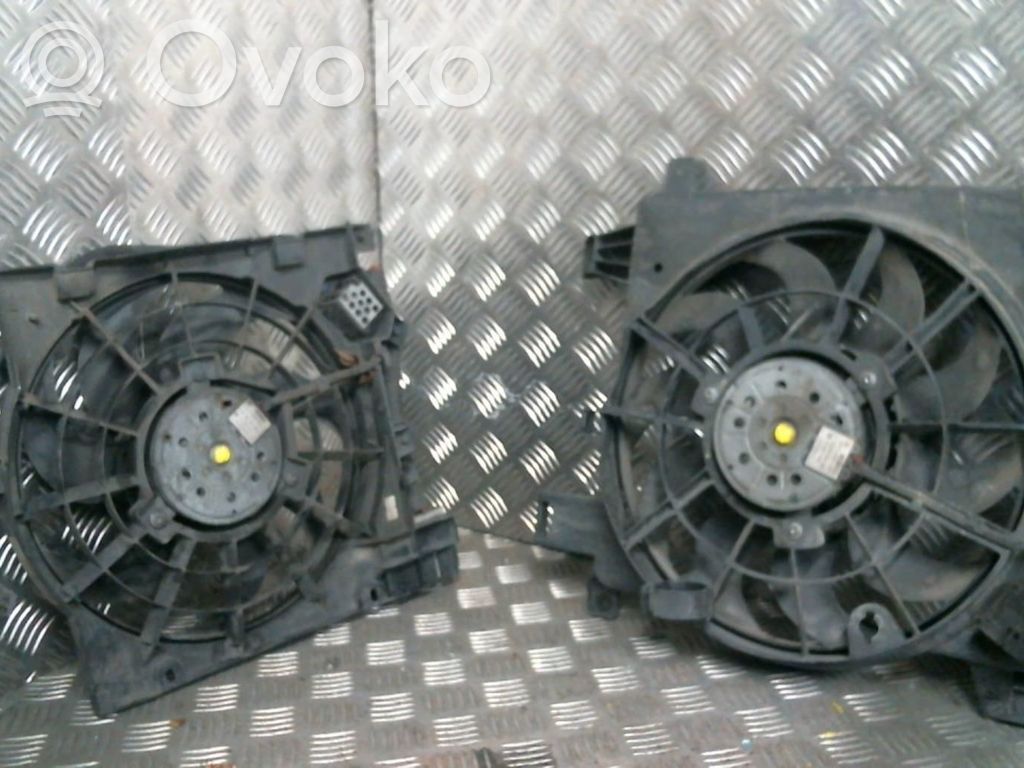 Opel Zafira B Ventilator electric răcire radiator 