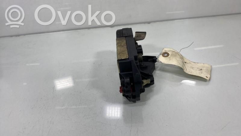 Peugeot 306 Takaoven lukko 