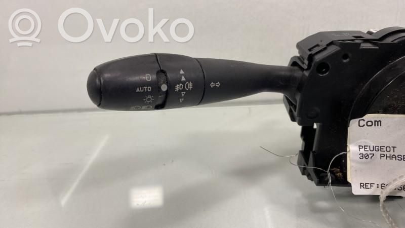 Peugeot 307 Interruptor/palanca de limpiador de luz de giro 