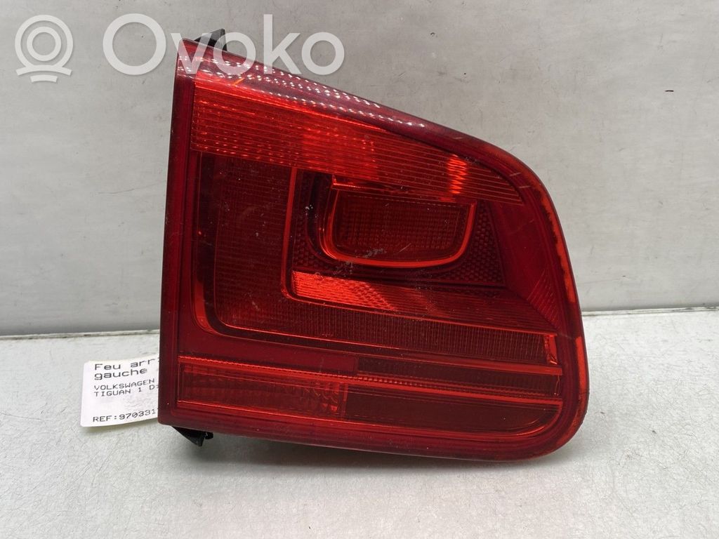 Volkswagen Tiguan Lampă spate în capacul portbagajului