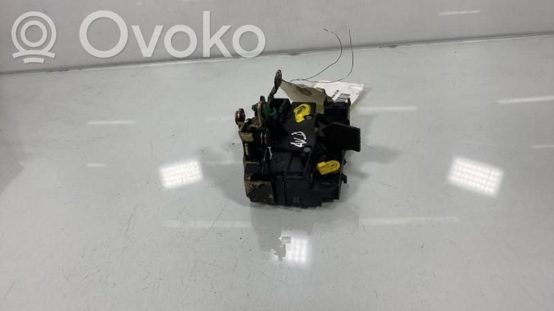 Renault Twingo I Etuoven lukko 