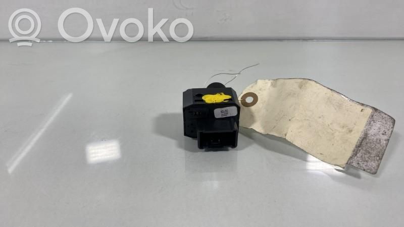 Suzuki SX4 Wing mirror switch 