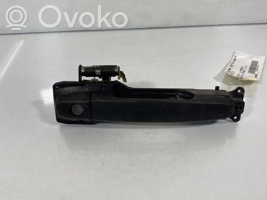 Toyota Yaris Mâner exterior ușă față 