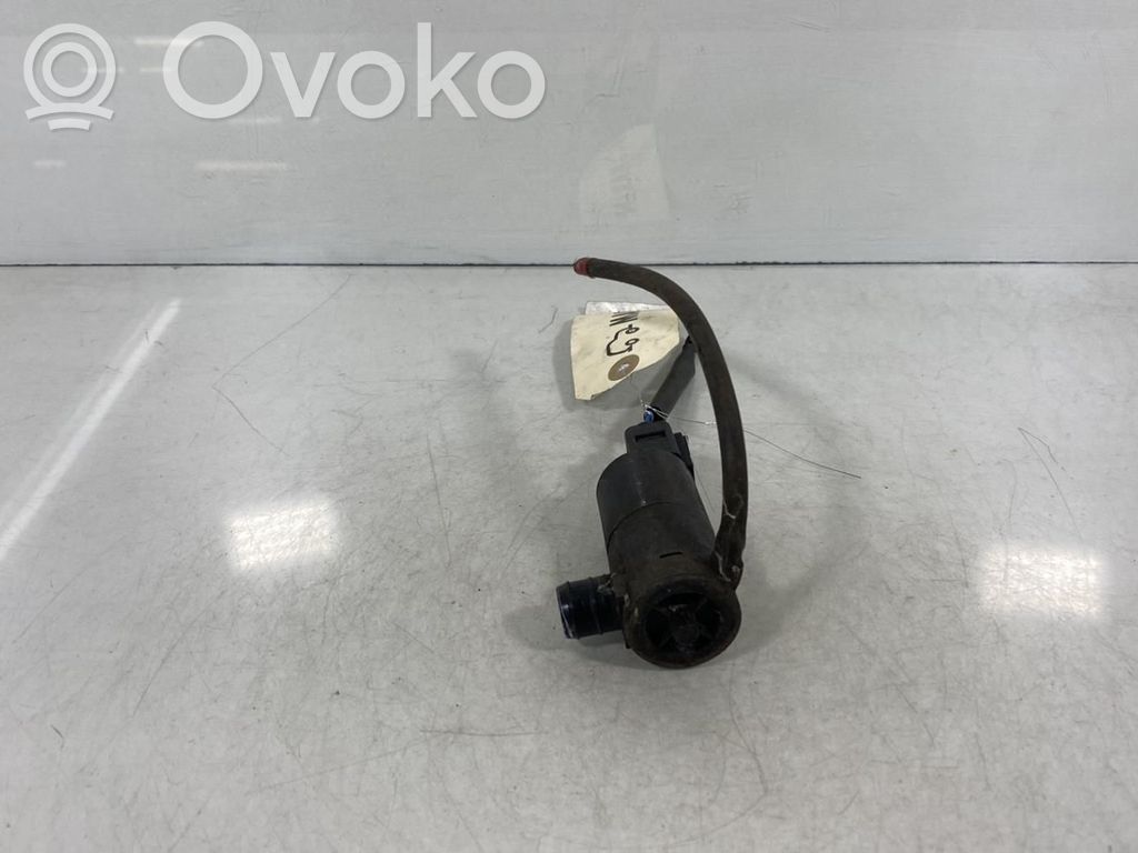 Toyota Yaris Pompa spryskiwacza szyby przedniej / czołowej 